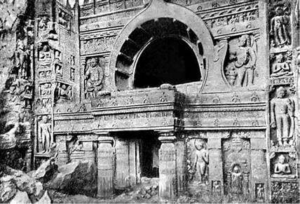 Фото фасада пещерного храма Аджанты. VI в.